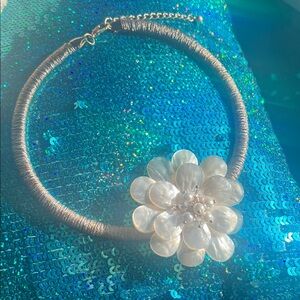 Elegant Pearl Flower Necklace